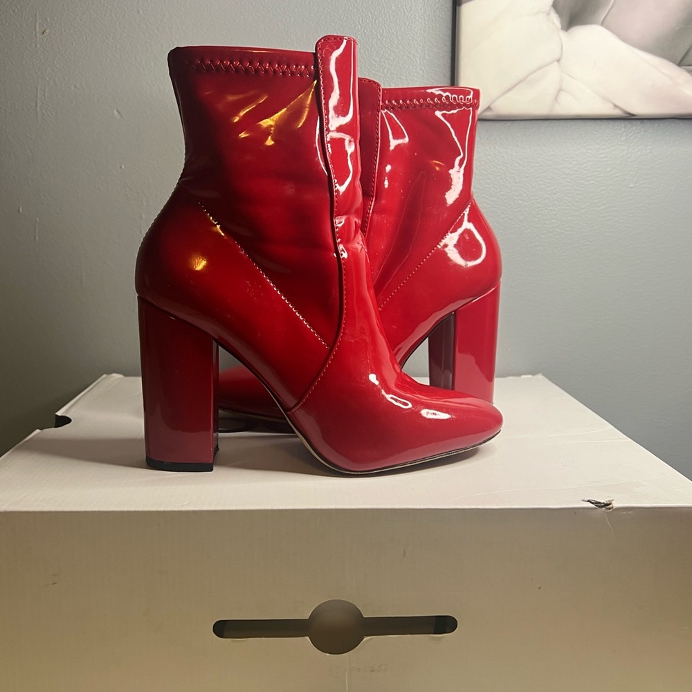 Aldo booties size 5